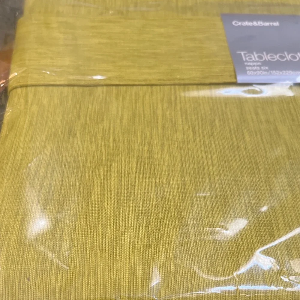 NEW Crate & Barrel Wasabi Linden Tablecloth 60x90 NIP Mid century style
